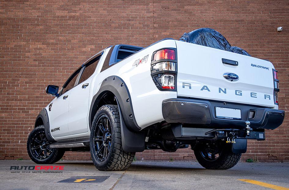 FORD RANGER HE900 GLOSS BLACK